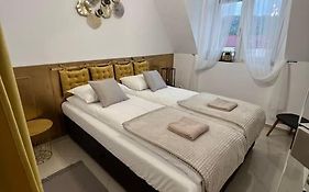 Salt Inn Apartments No 1